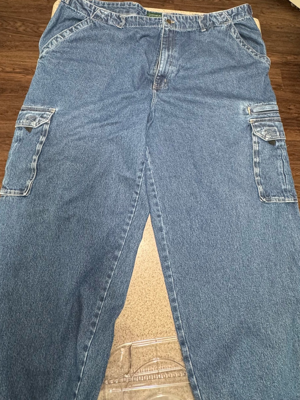 Relaxed Fit Men's Denim Cargo Jeans - Blue
